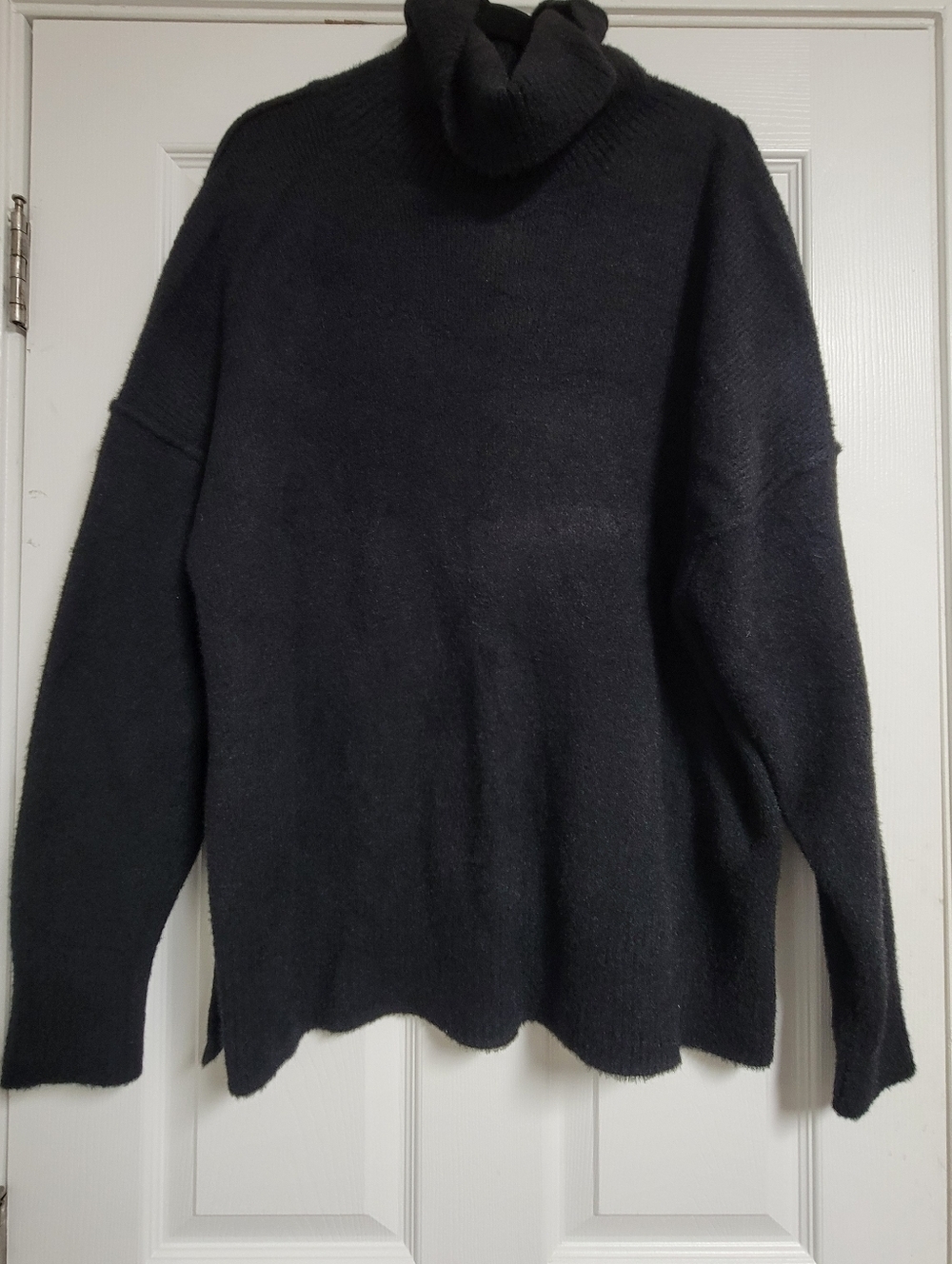 Aerie NWT Chillslide Turtleneck Sweather Size Large.